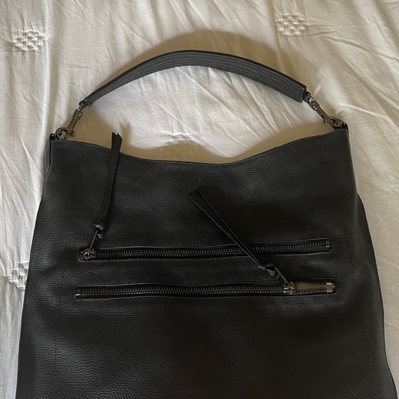 Botkier chelsea bucket shoulder bag in BLACK …EUC - Picture 2 of 8